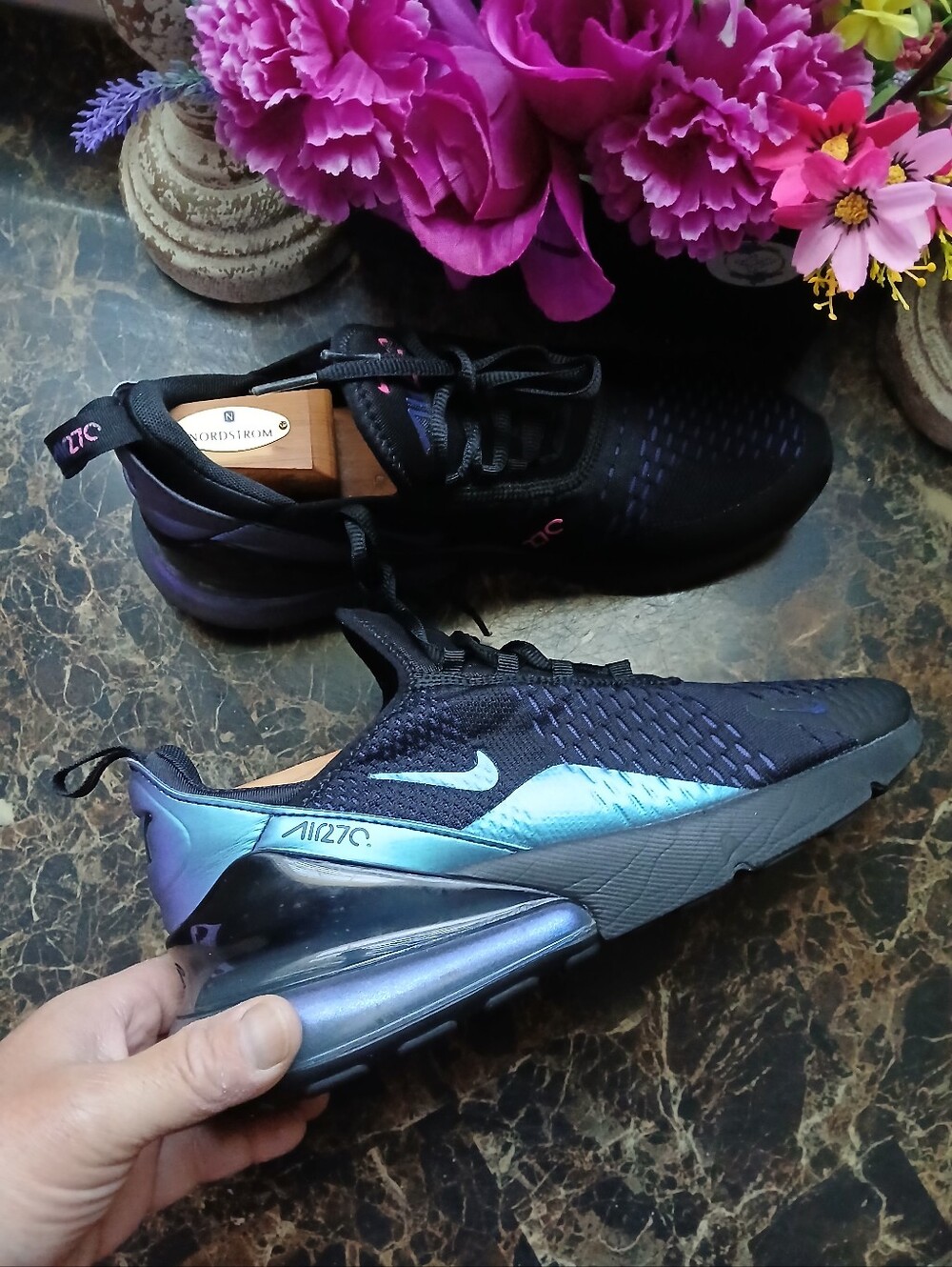 Nike Air Max 270 Streetwear/Lifestyle Athletic Shoes Size 11 for Women - Picture 6 of 11